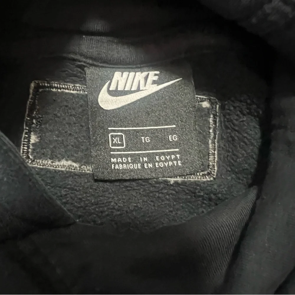 Nike x Kyrie Irving Black With Orange Nike Logo Pullover Hoodie Boy’s Size XL